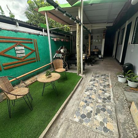Maui'S Place Badian Exterior photo