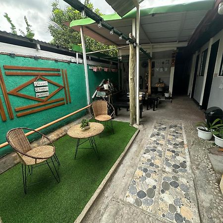 Maui'S Place Badian Exterior photo