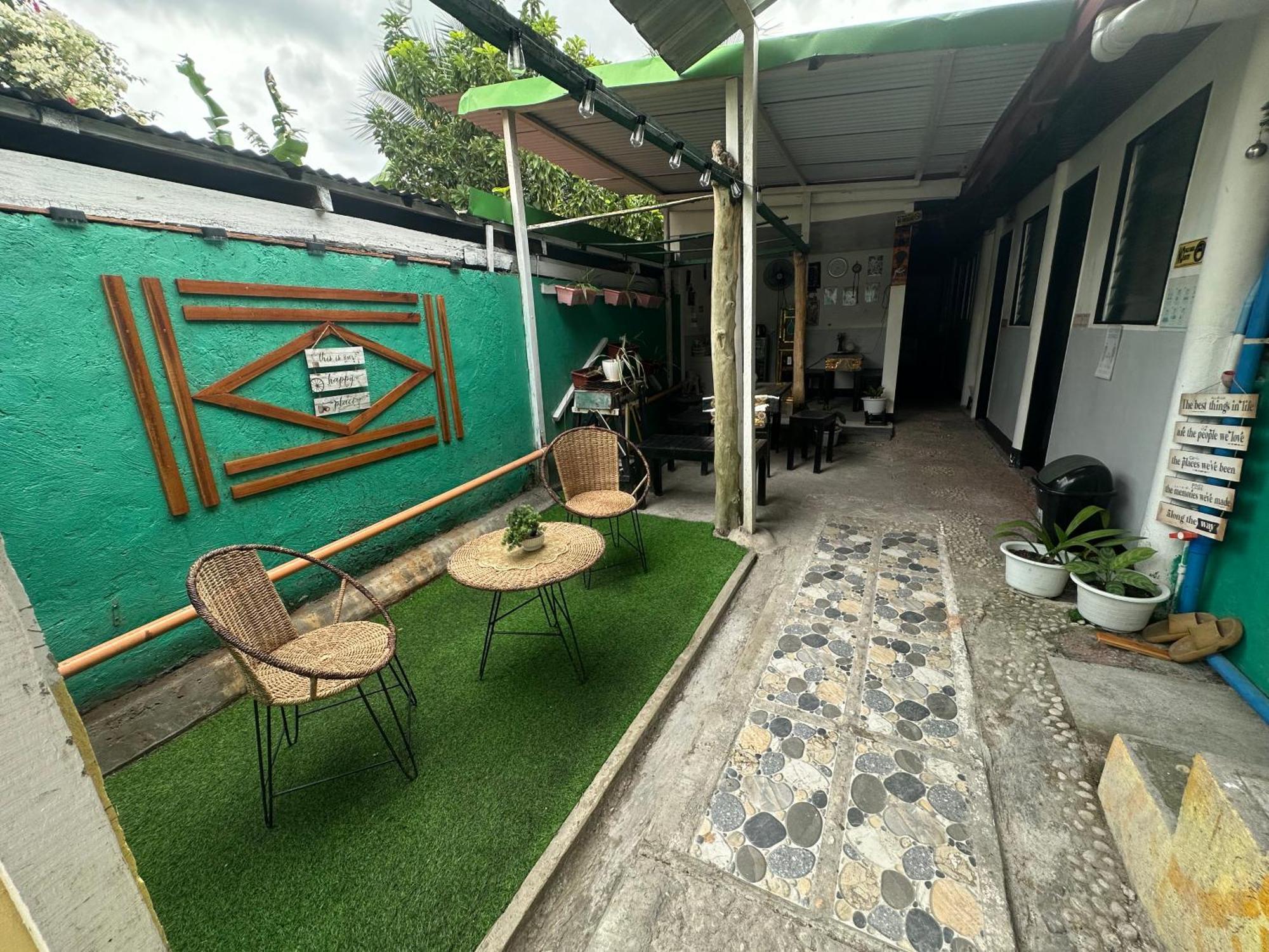 Maui'S Place Badian Exterior photo