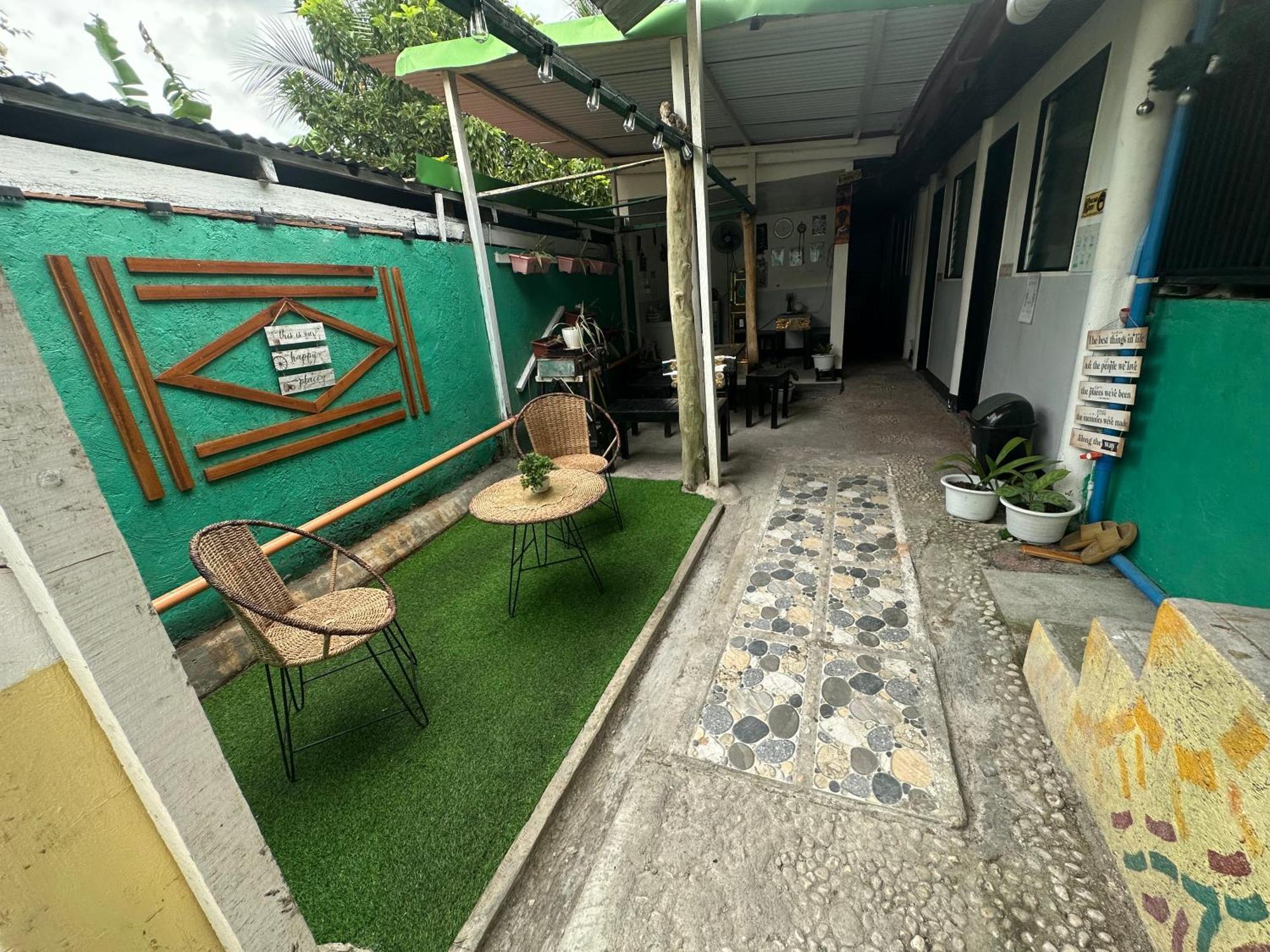 Maui'S Place Badian Exterior photo