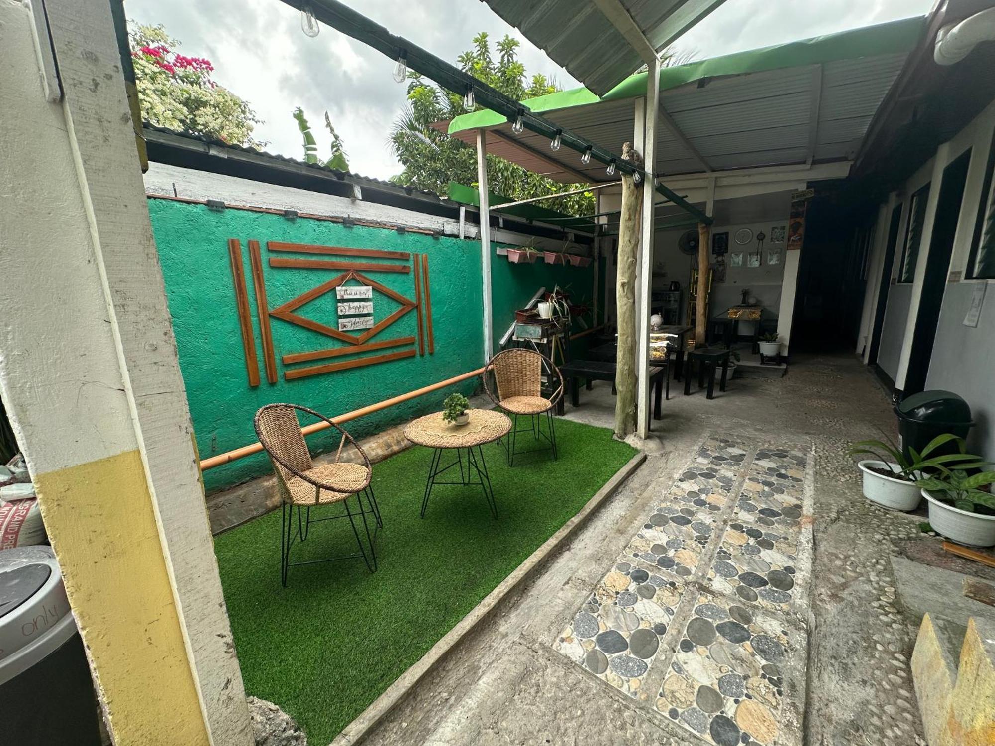 Maui'S Place Badian Exterior photo