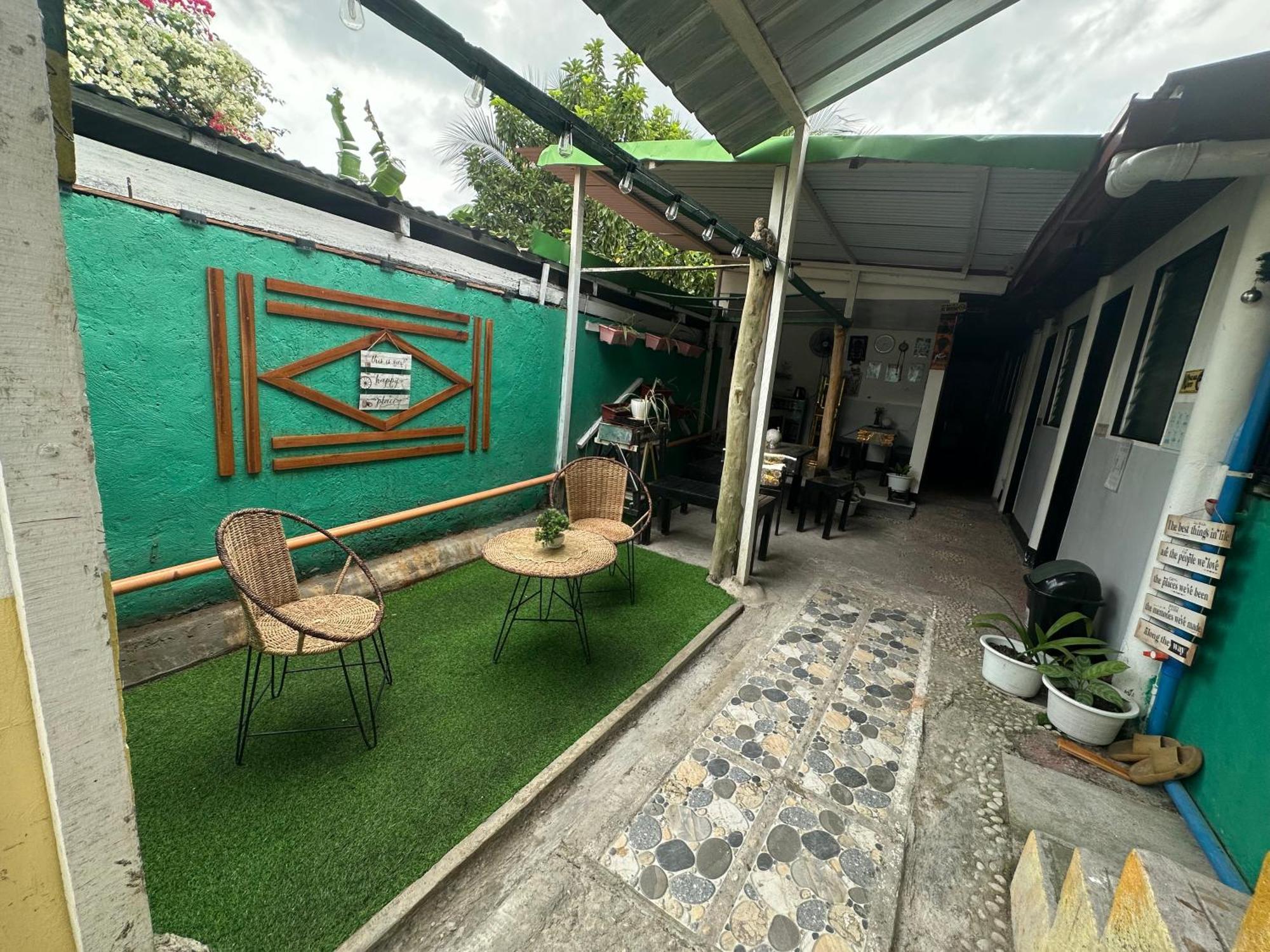 Maui'S Place Badian Exterior photo